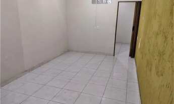 Imagem 7: Localização Incontestável! Casa Linear, junto a comércio e condução, possibilid