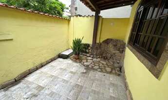 Imagem 4: Ótimo Local ! Casa com 2 dormitórios