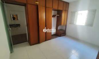 Imagem 9: Casa residencial com 5 quartos sendo 1 suíte disponível para locação no bairro Saraiva em