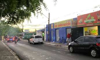 Imagem: Vendo ponto comercial na avenida principal