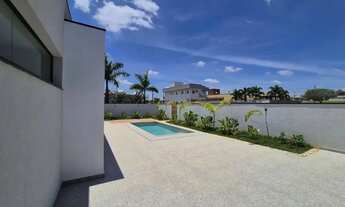 Imagem 6: Casa de condomínio para venda tem 285 metros quadrados com 4 quartos