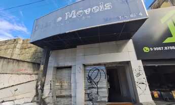 Imagem 3: Loja na Av. Dom Manuel. Entre Heráclito Graça e Barbára de Alencar. Lado da Sombra