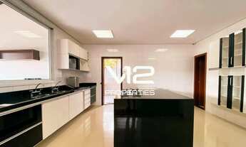 Imagem: Charmosa Casa Colonial Moderna em Condomínio