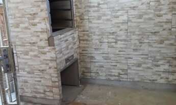 Imagem 2: Vendo casa 2 quartos com churrasqueira e toda em porcelanato