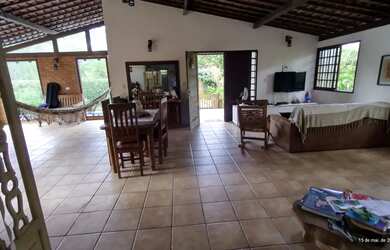 Imagem 9: Casa em condomínio com privilegiadas estrutura de lazer, incluindo banhos naturais e trilh