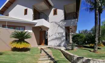 Imagem: Linda casa com piscina no Portal do Paraiso