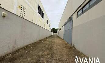 Imagem 2: Imóvel comercial com área administrativa e galpão