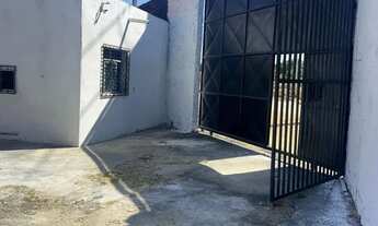 Imagem 2: Imóvel para aluguel e venda possui 390 metros quadrados em Siqueira - Fortaleza - CE