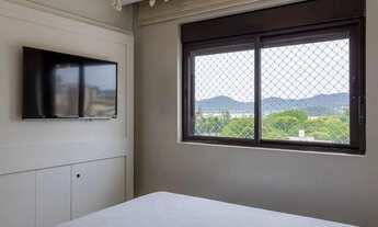 Imagem 4: Apartamento Amplo à Venda na Agronômica, Próximo ao Mar