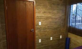 Imagem 5: Kitnet tipo estúdio a poucos metros da beira-mar - Agronômica - excelente localização