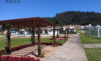 Imagem 5: Linda Casa com 4 Suítes e Excelente Padrão de Acabamento nos Ingleses