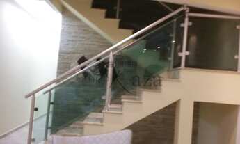 Imagem 3: Sobrado para venda tem 204 metros quadrados com 3 quartos