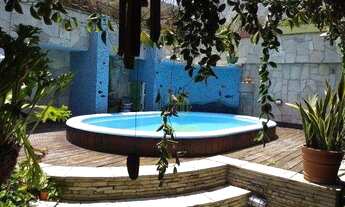 Imagem: Cobertura triplex com móveis projetados