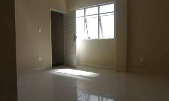 Imagem 2: Aluga-se apartamento 2/4 (1 suíte) em Roma na Cidade Baixa