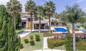 Imagem 4: Casa de condomínio para venda possui 863 metros quadrados com 7 quartos