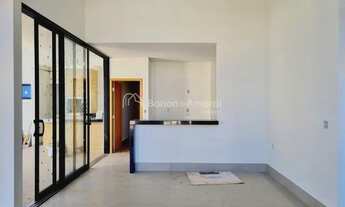 Imagem: Casa com 3 suítes e piscina no Condomínio