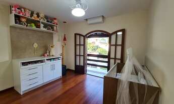 Imagem 5: Casa para venda com 322 metros quadrados com 5 quartos