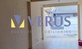 Imagem: Casa com 02 Quartos