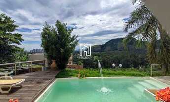 Imagem: Casa triplex com vista deslumbrante - Portinho