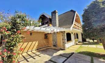 Imagem 3: Casa com 04 Suítes & Área Gourmet - Alto da Vila Inglesa - Campos do Jordão/SP