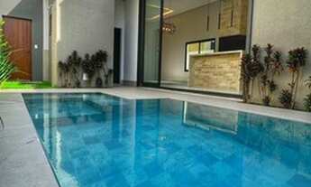 Imagem 2: Térrea para venda possui 160 metros quadrados com 3 suítes em Condomínio Belvedere II - Cu