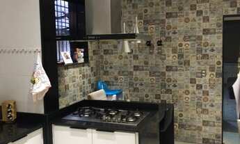 Imagem 4: Casa para venda com 330 metros quadrados com 5 quartos em Méier - Rio de Janeiro - RJ