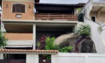 Imagem 6: Itacoatiara. Sobrado para Venda com 3 Quartos em Terreno de 408m² com 6 Vagas