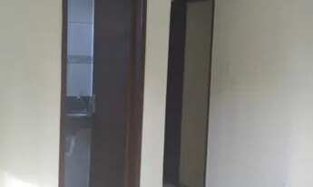 Imagem 4: Alugo Excelente Casa 3/4 c suíte; 1° Andar; Com vaga de garagem; Próximo a Faculdade Fan