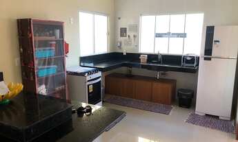 Imagem 5: Casa com piscina e churrasqueira