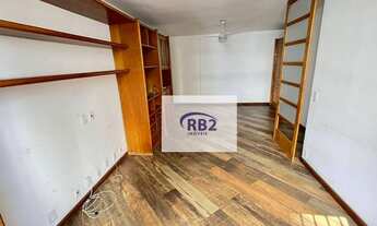 Imagem 4: Apartamento amplo e reformado com 2 quartos, suíte e vaga em prédio com lazer completo
