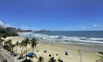 Imagem 4: Apartamento alto padrão reformado frente mar com varanda e lazer na Praia das Asturias, Gu