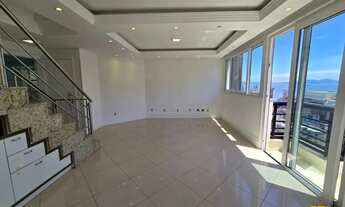 Imagem 7: Cobertura duplex com piscina aquecida, Centro de Florianópolis