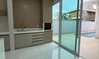 Imagem 3: VENDO OU ALUGO BELÍSSIMA casa de ALTO PADRÃO com 4 suítes no Condomínio Alphaville