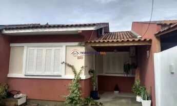 Imagem 2: Casa em Porto Alegre, no bairro Hípica, com 3 dormitório(s), e 3 banheiros, à venda