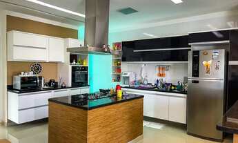 Imagem 4: Casa Terrea no Forest Hill 3 Suítes amplas com armários fixos e ar condicionados e luminár