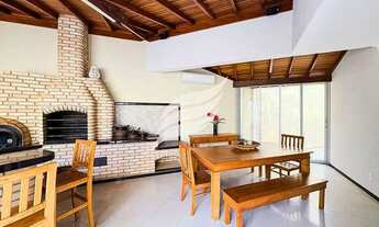 Imagem 4: Casa com piscina à venda no condomínio Serra Dourada