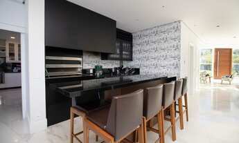 Imagem 7: Casa magnífica com 04 suítes sendo 01 master piscina com lindo deck vista para o lago na Z