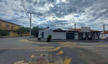 Imagem: Casa Barracão Esquina com entradas independentes