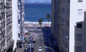 Imagem 2: Belo Apartamento com 3 Suítes à Venda em Copacabana com Vista para o Mar, com Vaga de Gara