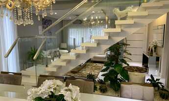 Imagem: Casa com 300 m² com 3 suítes, piscina