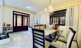 Imagem 2: Casa para venda possui 360 metros quadrados com 4 quartos em Vila Praiana - Lauro de Freit