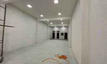 Imagem 2: Ponto comercial/Loja/Box para aluguel com 110 metros quadrados em Laranjeiras - Caieiras