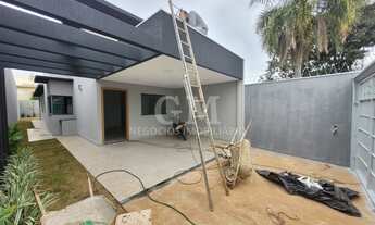 Imagem 2: Belíssima casa térrea no Jardim Itatiaia próximo a 3 barras e lagoa itatiaia - Excelente l