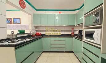 Imagem 4: 150m do mar - Praça principal da cidade - 4 dormitórios / Elevador / Mobiliado e equipado