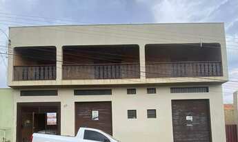 Imagem: 2 Casas com 1 e 3 quartos ( 1 suíte)