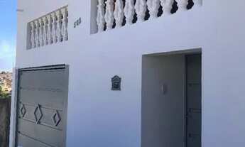 Imagem 2: Casa a venda 205m², 3 quartos, 2 banheiros, área gourmet + edícula com suíte e cozinha