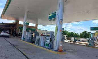 Imagem 4: Posto de Gasolina a venda, com 5800 m², equipado, churrascaria, bandeira branca