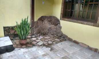 Imagem 5: Ótimo Local ! Casa com 2 dormitórios