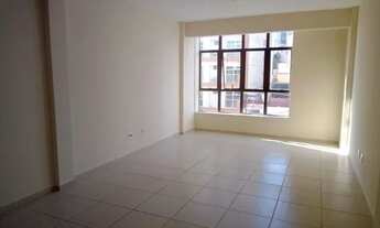 Imagem 2: Sala para venda possui 32 metros quadrados em São Mateus - Juiz de Fora - MG