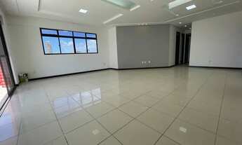 Imagem 2: Apartamento para aluguel possui 202 metros quadrados com 4 quartos em Bessa - João Pessoa